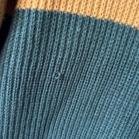Hem & Thread sweater. Size L. Trendy colors, basic fit. Perfect for fall/winter. - Picture 4 of 5